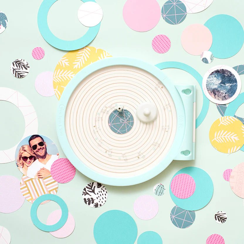 WE R MAKERS CIRCLE SPIN & TRIM TOOL - CIRCULO DE GIRO Y CORTE